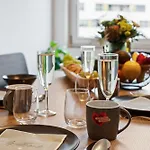 Premium Quartier One - Ideal Fuer Familien & Teams, 5 Zimmer, 2 Parkplaetze Halle (Saale)