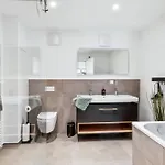 Premium Quartier One - Ideal Fuer Familien & Teams, 5 Zimmer, 2 Parkplaetze Appartement Halle (Saale)