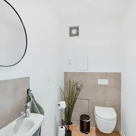 Premium Quartier One - 5 Bedrooms, 2 Parkplaetze, Fuer Familien & Teams Halle (Saale)