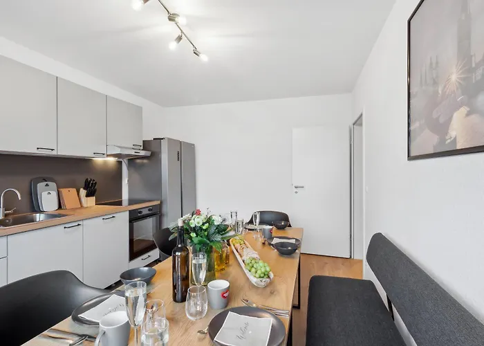 Premium Quartier One - Ideal Fuer Familien & Teams, 5 Zimmer, 2 Parkplaetze Appartement Halle (Saale)